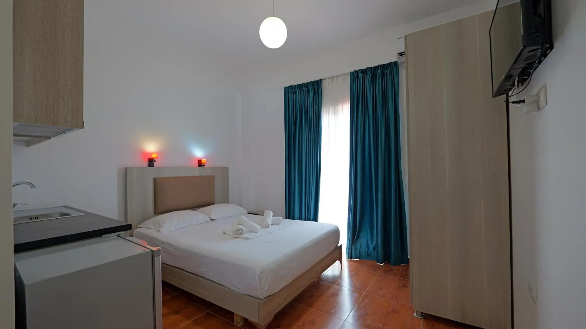 Guest house Vila Aurora Hotel Ksamil