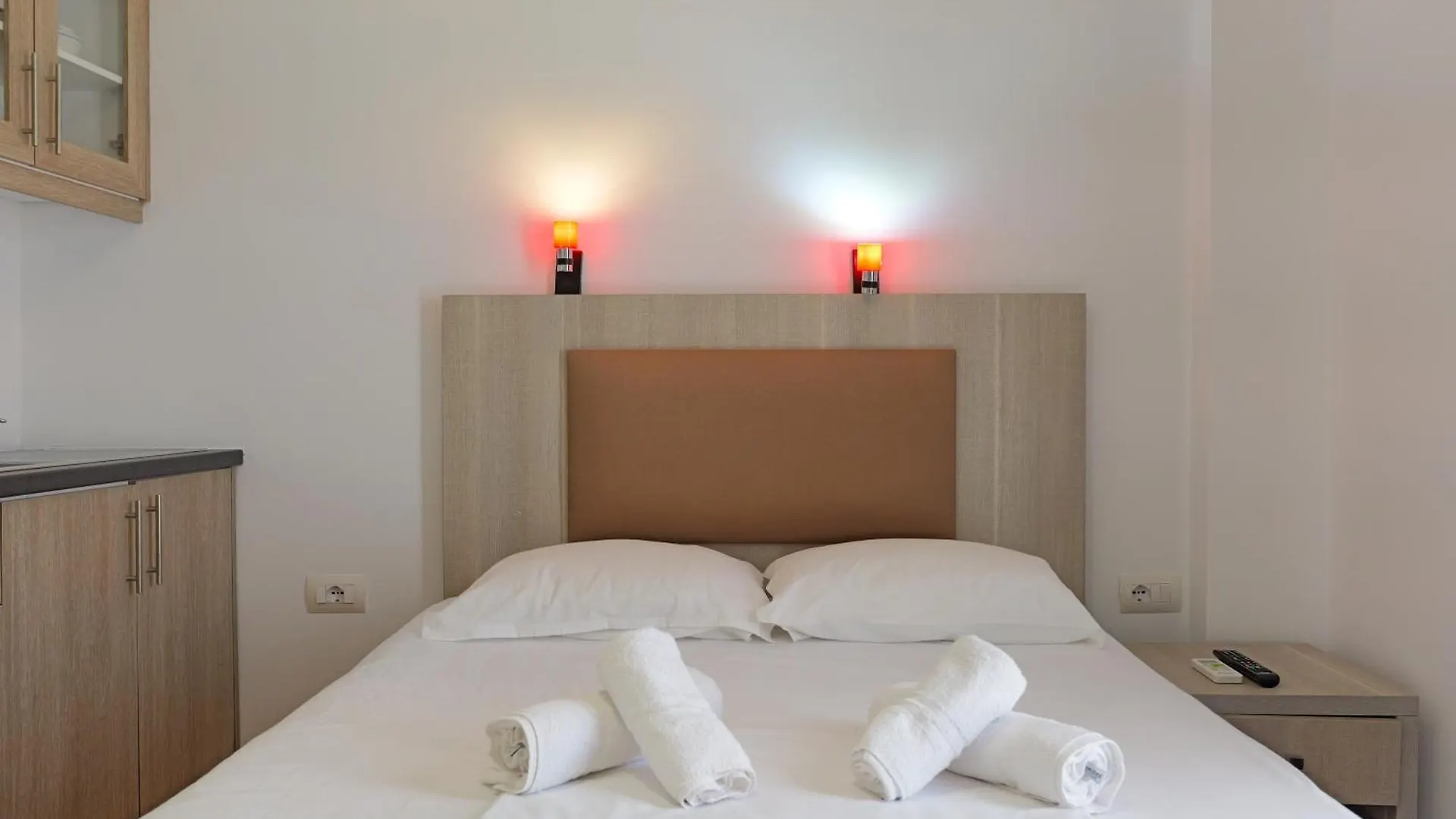 Vila Aurora Hotel Ksamil 0*,