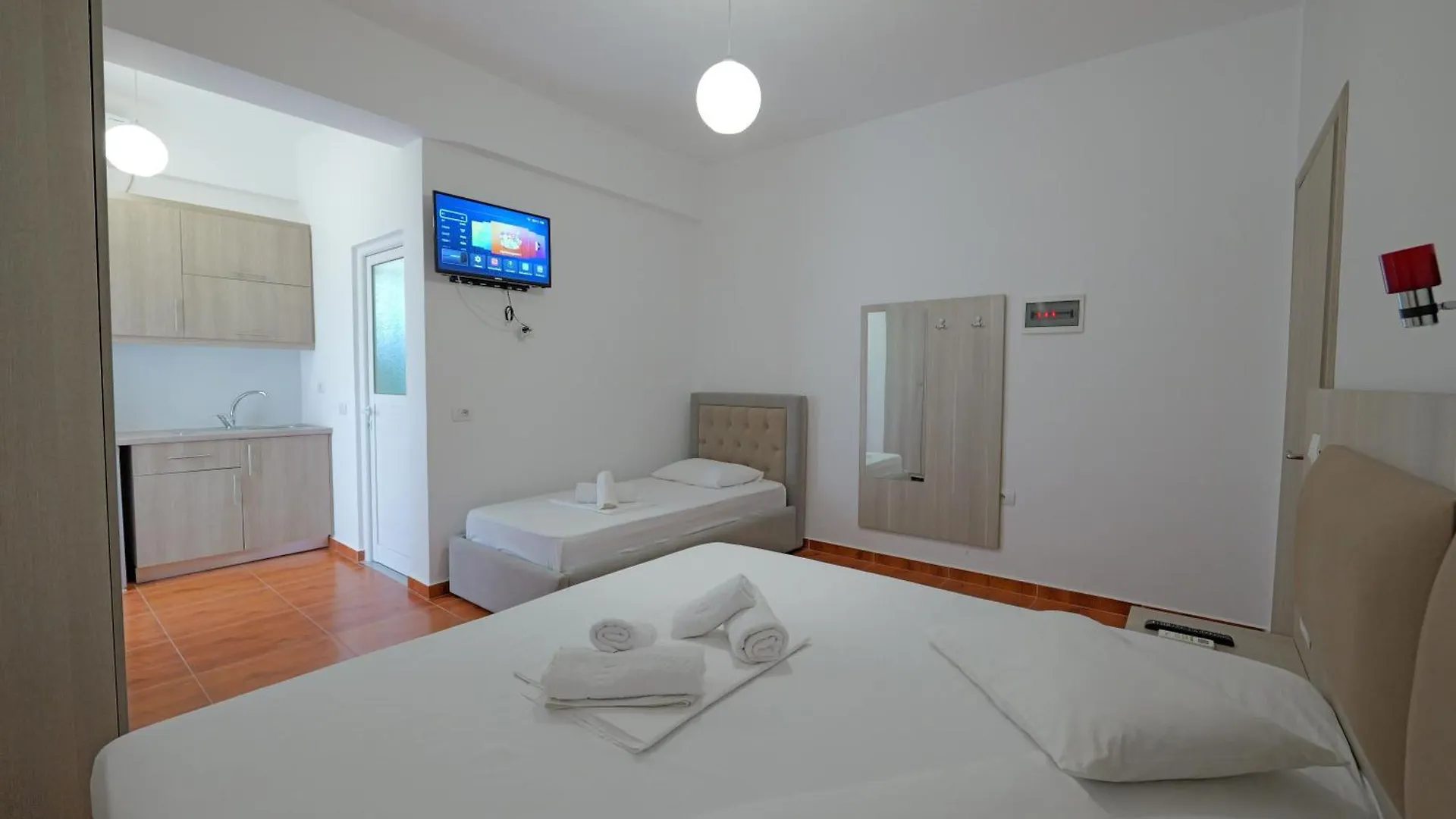 Guest house Vila Aurora Hotel Ksamil Albania
