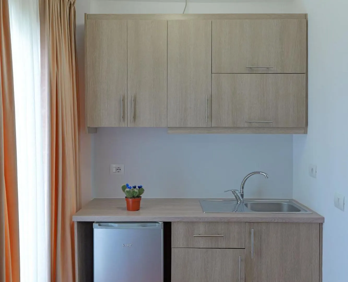 Vila Aurora Hotel Ksamil 0*,  Albania