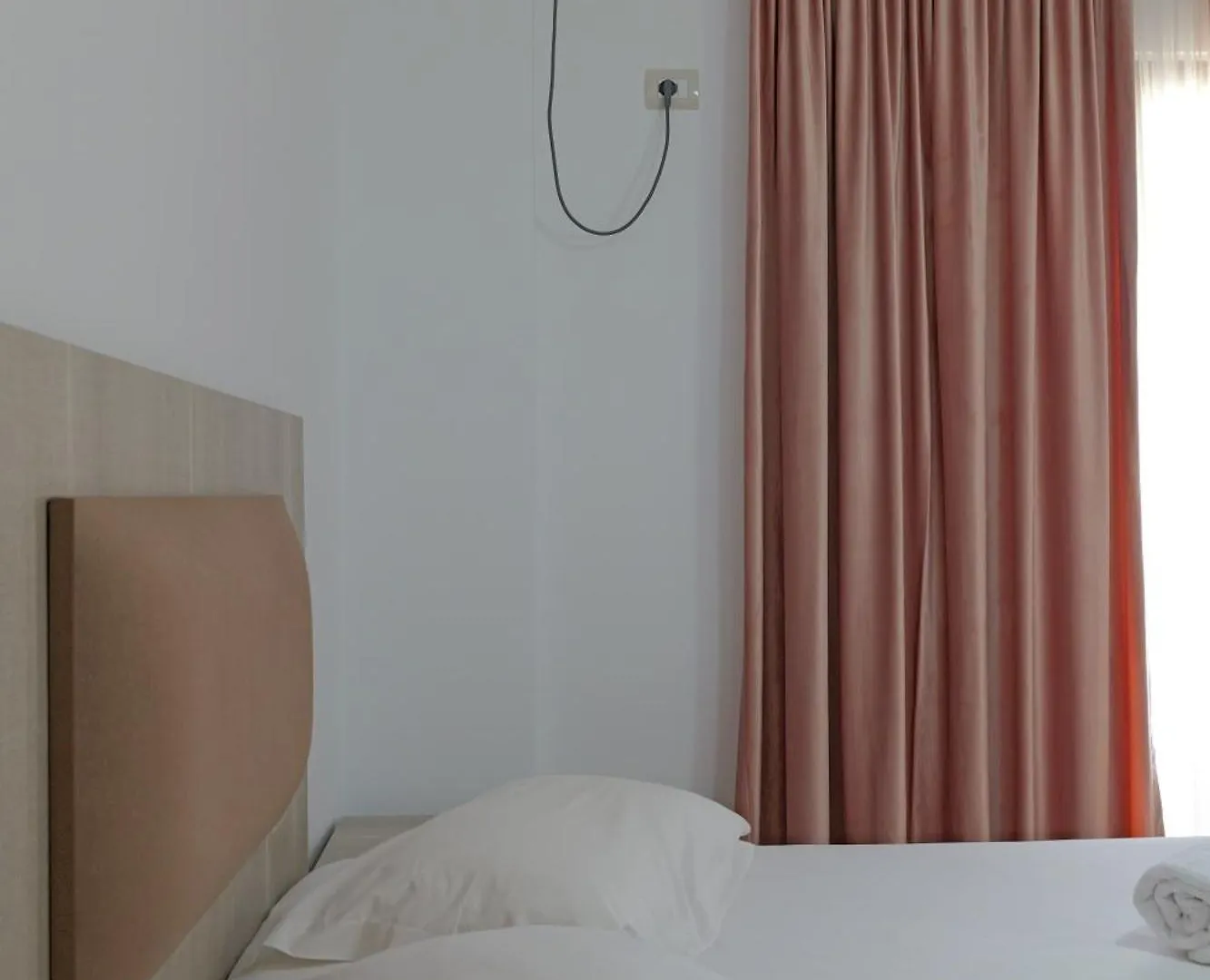 Guest house Vila Aurora Hotel Ksamil